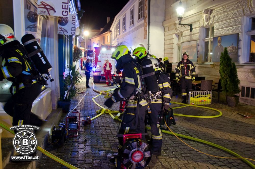 20180831 Geschäftslokalbrand Baden Fußgängerzone Foto: Christoph Hinterberger FF Baden-Stadt