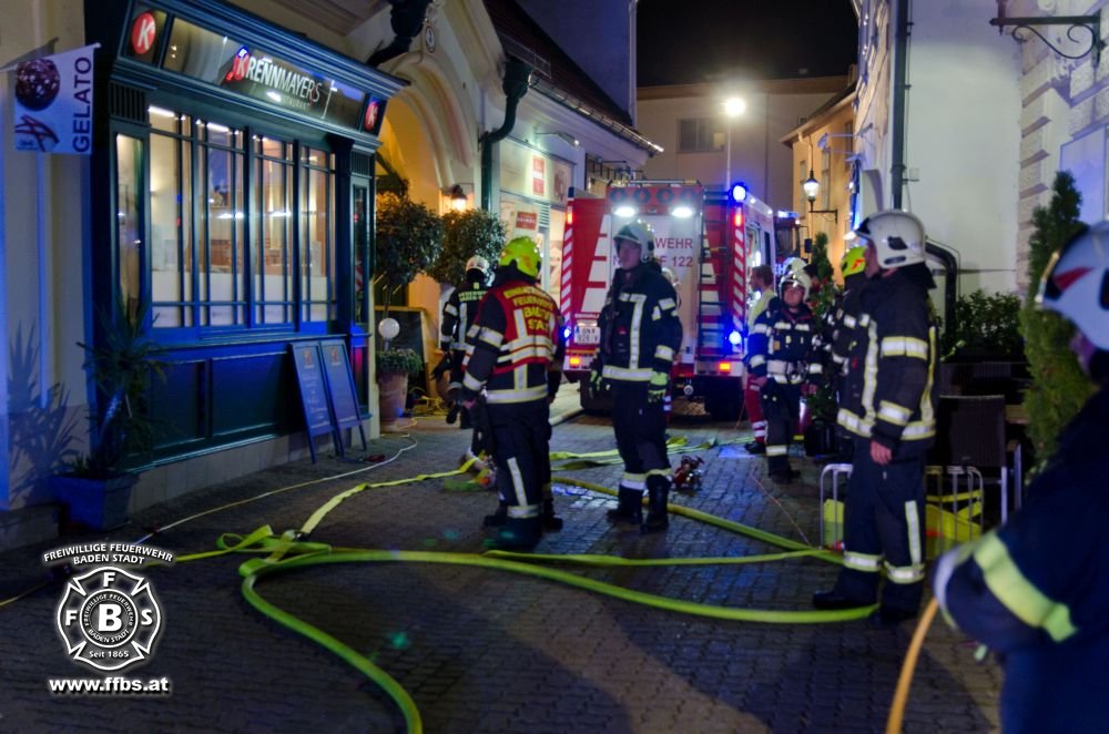 20180831 Geschäftslokalbrand Baden Fußgängerzone Foto: Christoph Hinterberger FF Baden-Stadt
