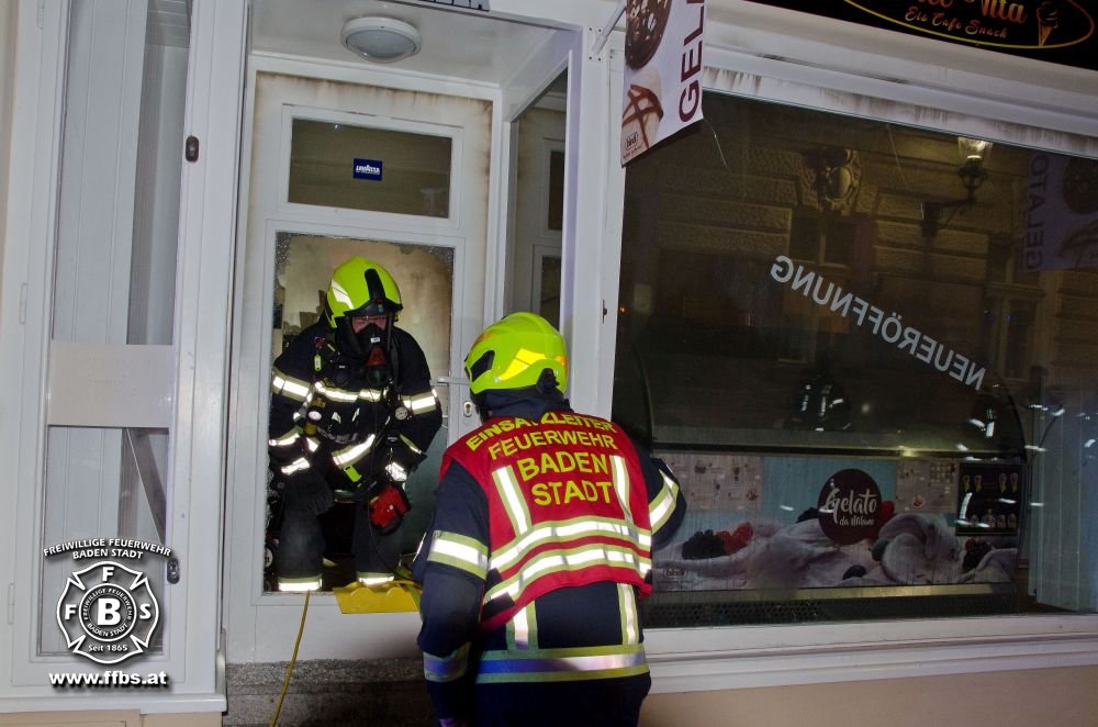 20180831 Geschäftslokalbrand Baden Fußgängerzone Foto: Christoph Hinterberger FF Baden-Stadt