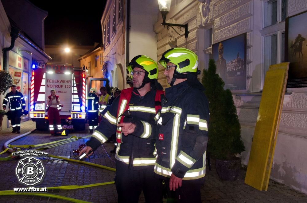 20180831 Geschäftslokalbrand Baden Fußgängerzone Foto: Christoph Hinterberger FF Baden-Stadt