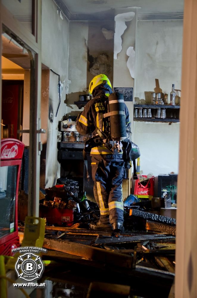 20180831 Geschäftslokalbrand Baden Fußgängerzone Foto: Christoph Hinterberger FF Baden-Stadt