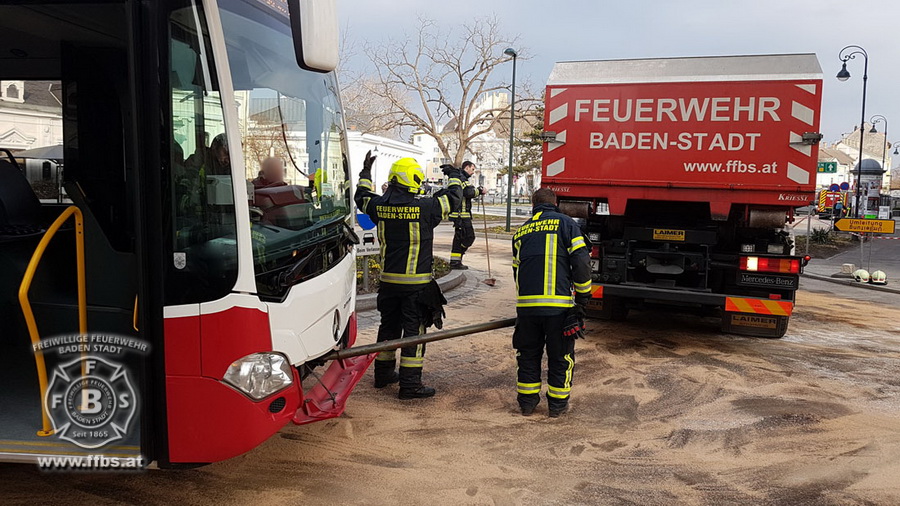 20180327 Ölspur Josefsplatz Baden Foto: Stefan Schneider FF Baden-Stadt