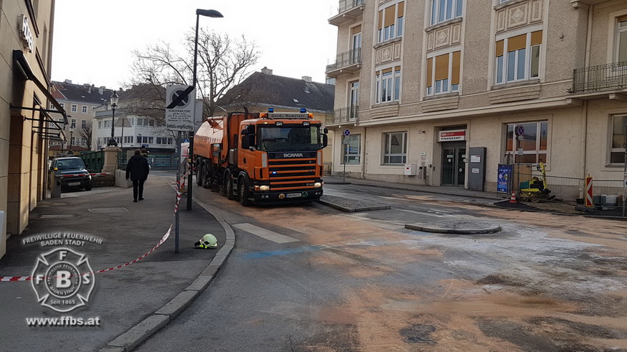 20180327 Ölspur Josefsplatz Baden Foto: Stefan Schneider FF Baden-Stadt