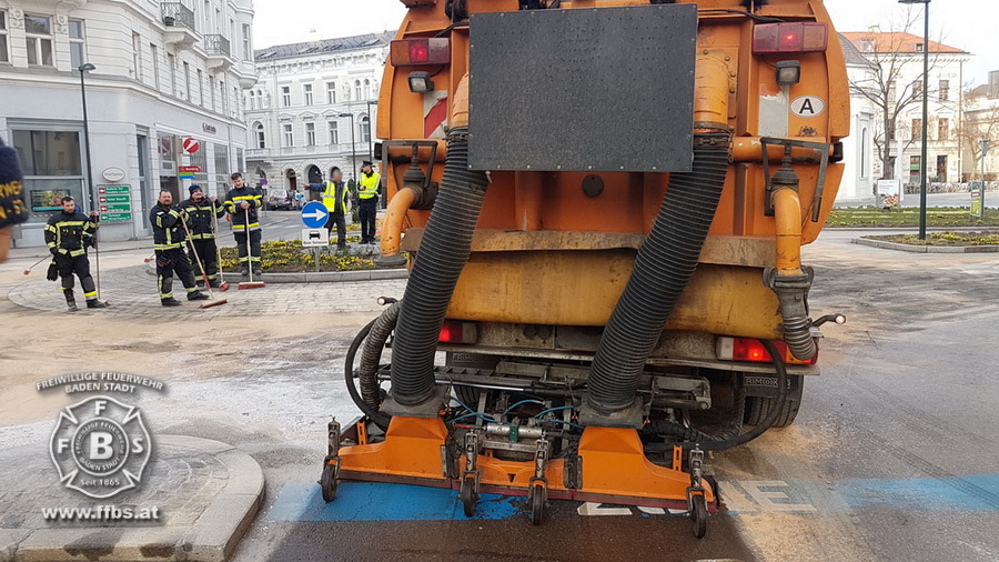 20180327 Ölspur Josefsplatz Baden Foto: Stefan Schneider FF Baden-Stadt