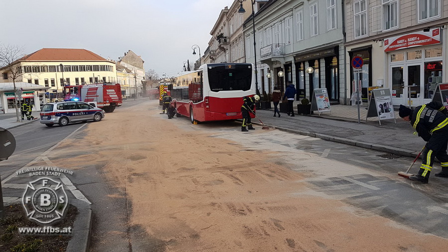 20180327 Ölspur Josefsplatz Baden Foto: Stefan Schneider FF Baden-Stadt