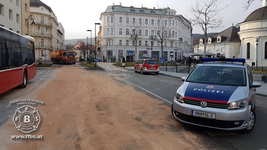 20180327 Ölspur Josefsplatz Baden Foto: Stefan Schneider FF Baden-Stadt