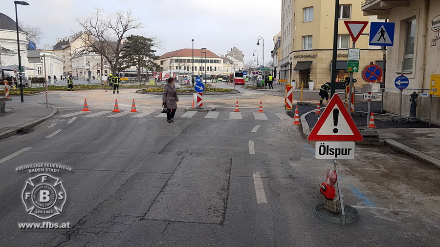 20180327 Ölspur Josefsplatz Baden Foto: Stefan Schneider FF Baden-Stadt
