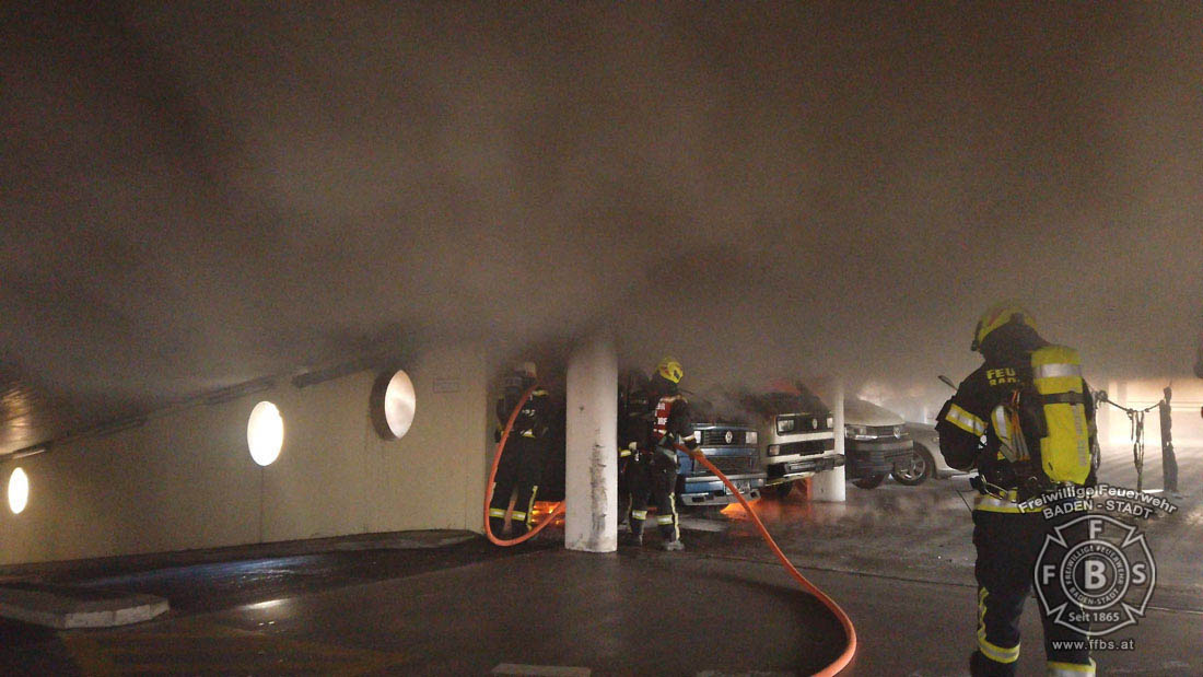 20200304 Fahrzeugbrand in Baden Parkdeck Zentrum Süd