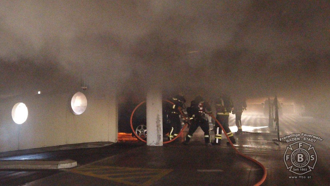 20200304 Fahrzeugbrand in Baden Parkdeck Zentrum Süd
