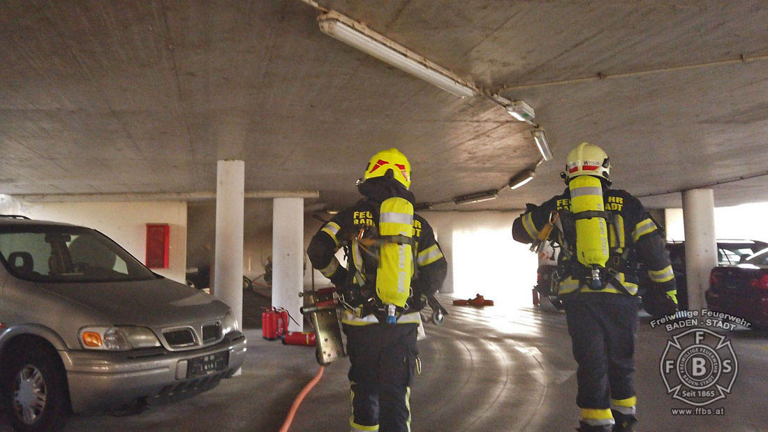 20200304 Fahrzeugbrand in Baden Parkdeck Zentrum Süd