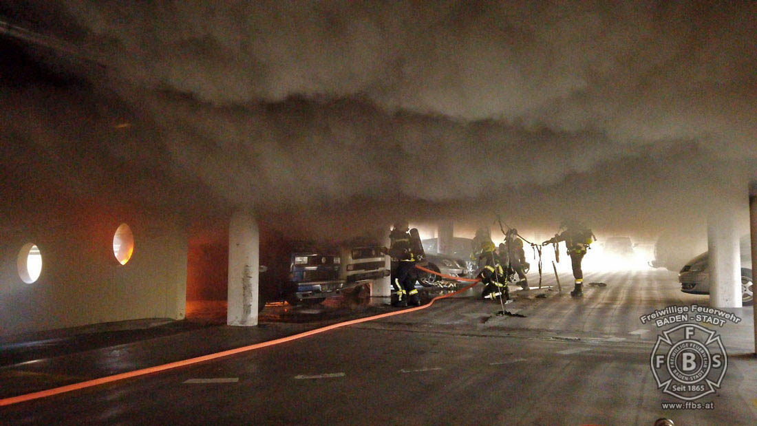 20200304 Fahrzeugbrand in Baden Parkdeck Zentrum Süd