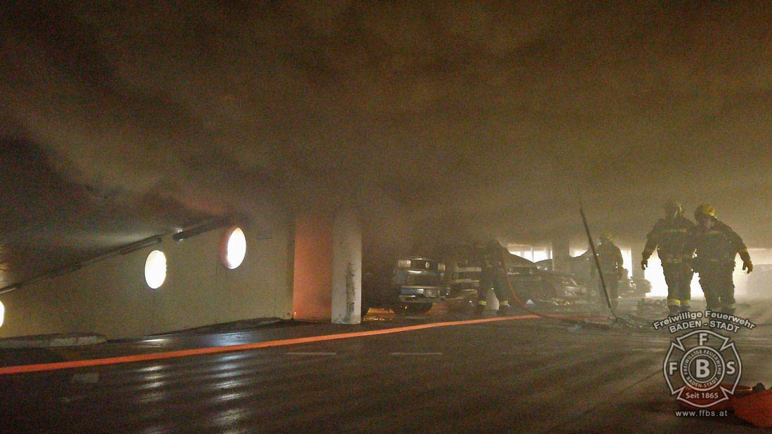 20200304 Fahrzeugbrand in Baden Parkdeck Zentrum Süd