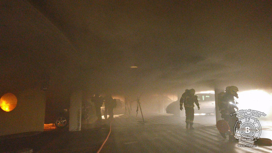 20200304 Fahrzeugbrand in Baden Parkdeck Zentrum Süd