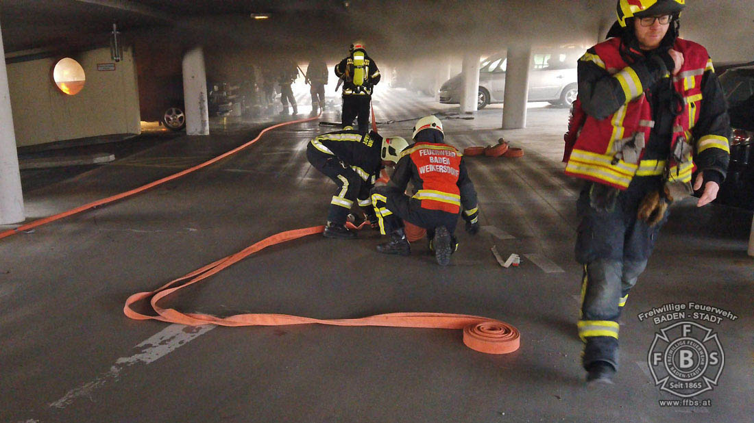 20200304 Fahrzeugbrand in Baden Parkdeck Zentrum Süd