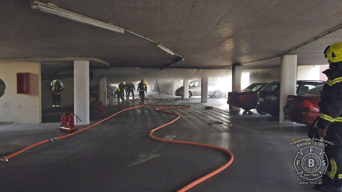 20200304 Fahrzeugbrand in Baden Parkdeck Zentrum Süd