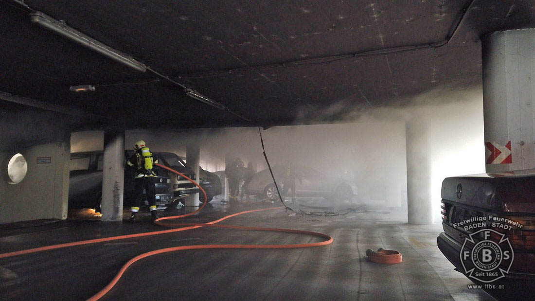 20200304 Fahrzeugbrand in Baden Parkdeck Zentrum Süd