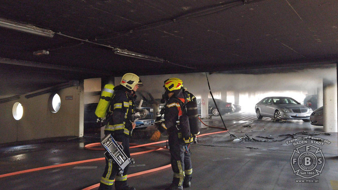 20200304 Fahrzeugbrand in Baden Parkdeck Zentrum Süd