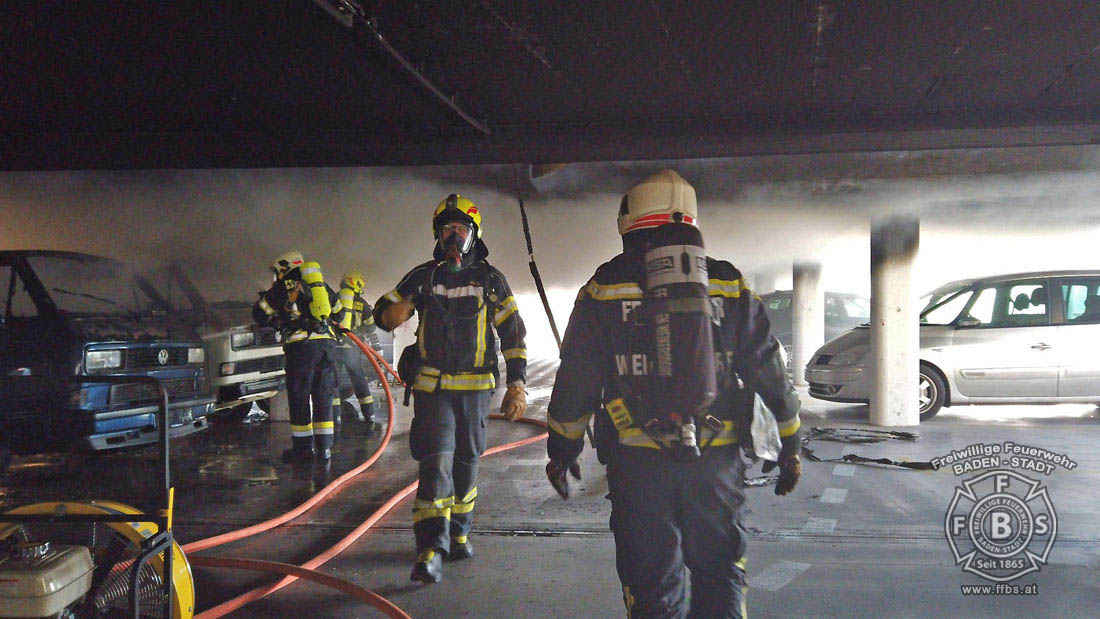 20200304 Fahrzeugbrand in Baden Parkdeck Zentrum Süd