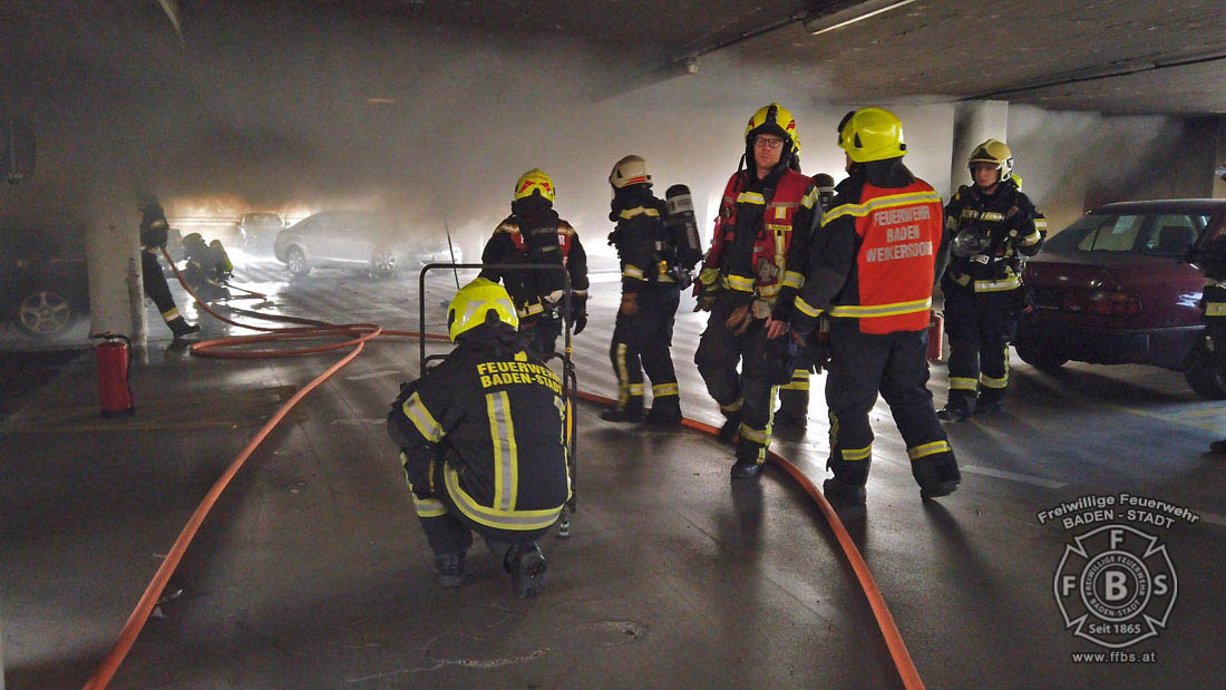20200304 Fahrzeugbrand in Baden Parkdeck Zentrum Süd