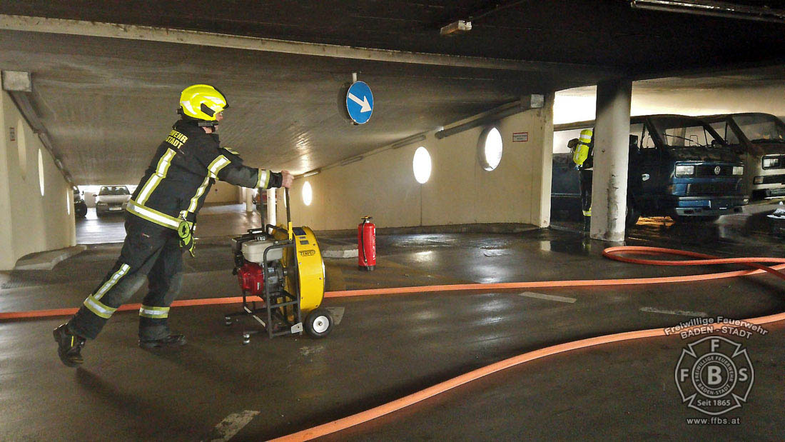 20200304 Fahrzeugbrand in Baden Parkdeck Zentrum Süd