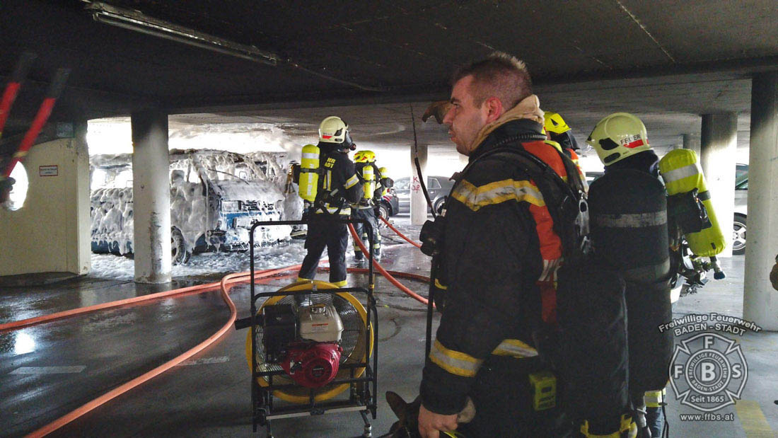 20200304 Fahrzeugbrand in Baden Parkdeck Zentrum Süd