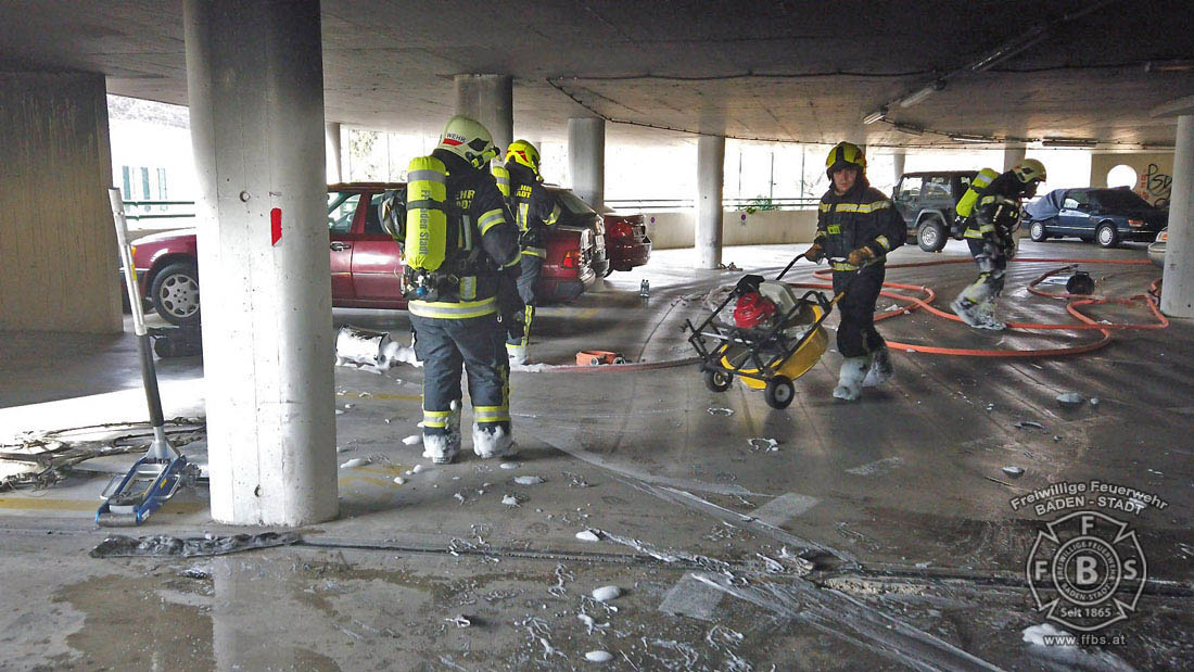 20200304 Fahrzeugbrand in Baden Parkdeck Zentrum Süd