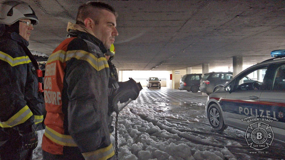 20200304 Fahrzeugbrand in Baden Parkdeck Zentrum Süd