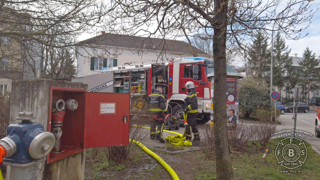 20200304 Fahrzeugbrand in Baden Parkdeck Zentrum Süd