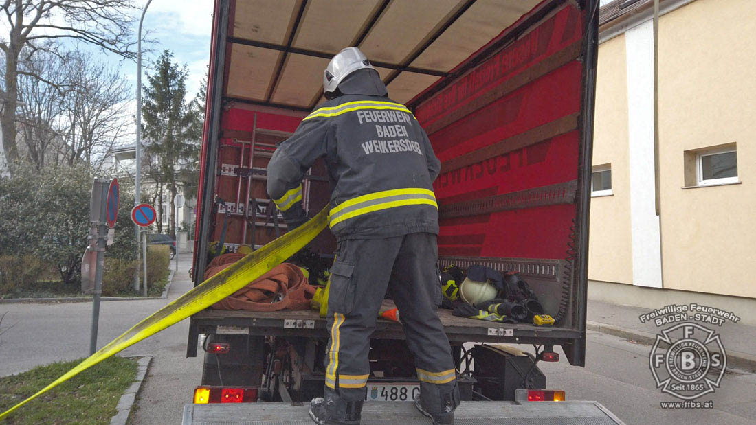 20200304 Fahrzeugbrand in Baden Parkdeck Zentrum Süd