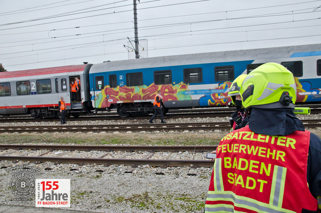 20201112 Brandverdacht bei Eurocity-Zug am Frachtenbahnhof Baden