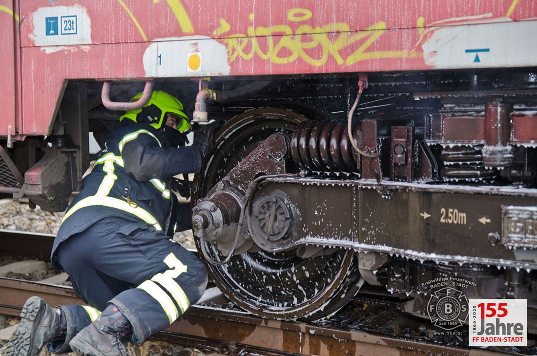 20201112 Brandverdacht bei Eurocity-Zug am Frachtenbahnhof Baden