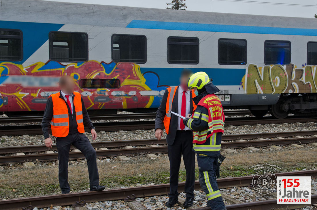 20201112 Brandverdacht bei Eurocity-Zug am Frachtenbahnhof Baden