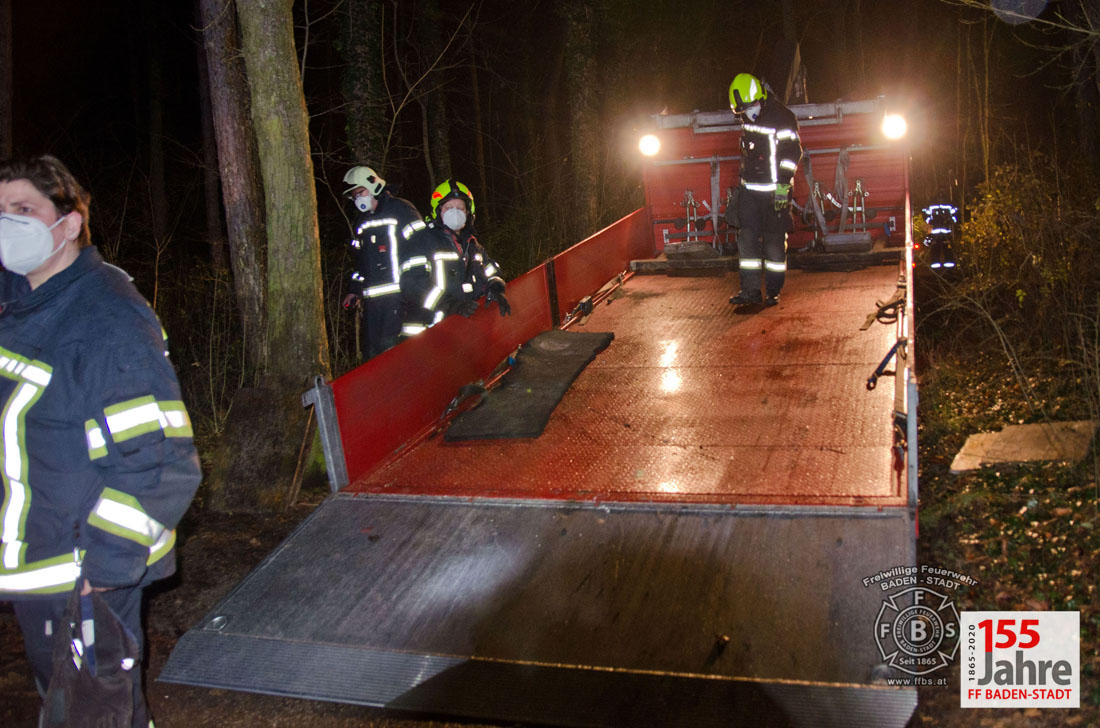 20201207 Verkehrsunfall im Waldgebiet Richtung Rudolfshof Baden