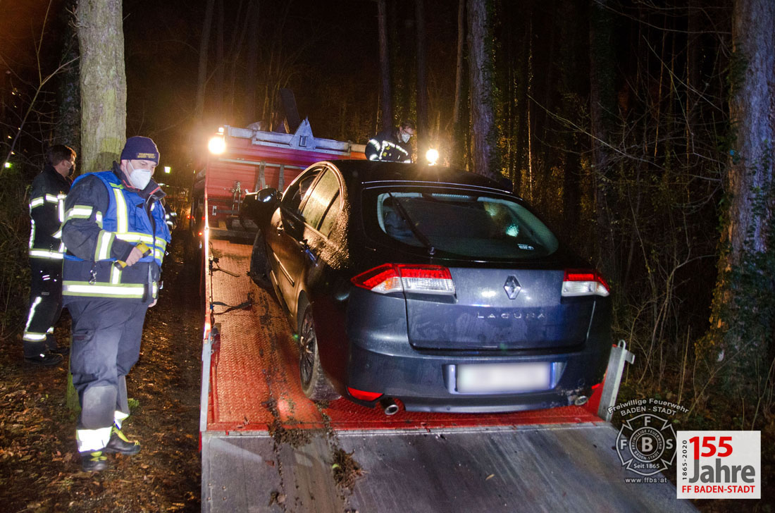 20201207 Verkehrsunfall im Waldgebiet Richtung Rudolfshof Baden