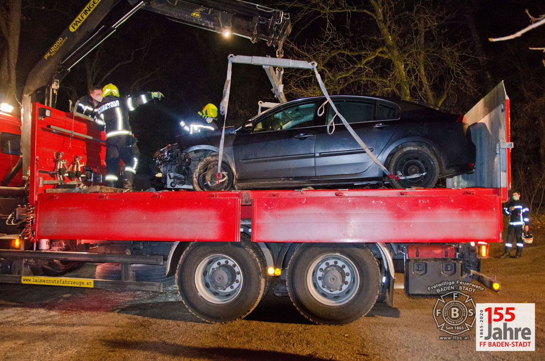 20201207 Verkehrsunfall im Waldgebiet Richtung Rudolfshof Baden