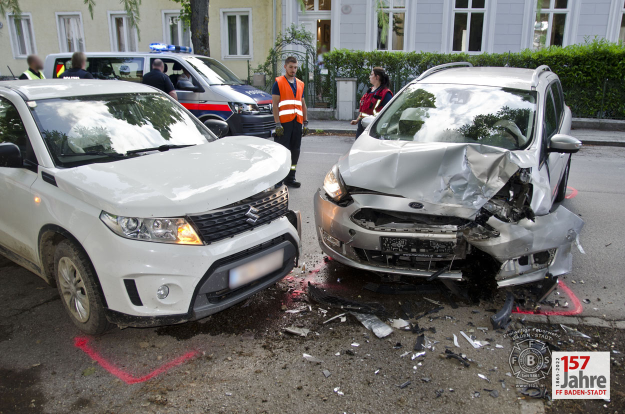 20220602 Verkehrsunfall im Badener Stadtgebiet