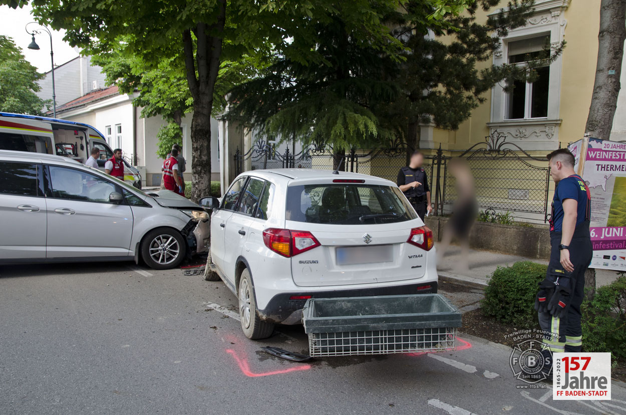 20220602 Verkehrsunfall im Badener Stadtgebiet