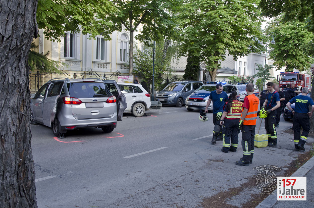 20220602 Verkehrsunfall im Badener Stadtgebiet