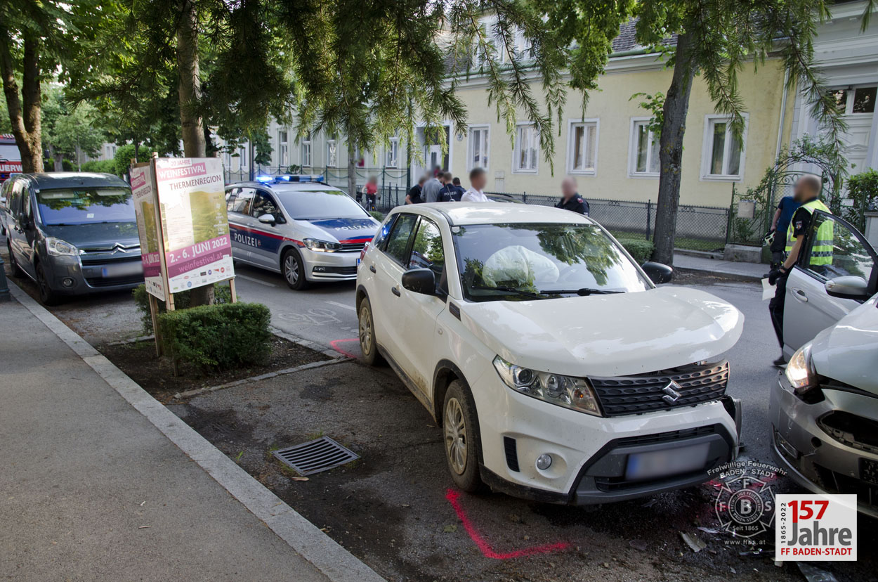 20220602 Verkehrsunfall im Badener Stadtgebiet