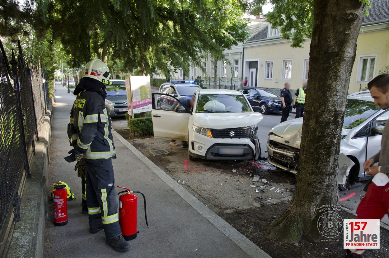 20220602 Verkehrsunfall im Badener Stadtgebiet