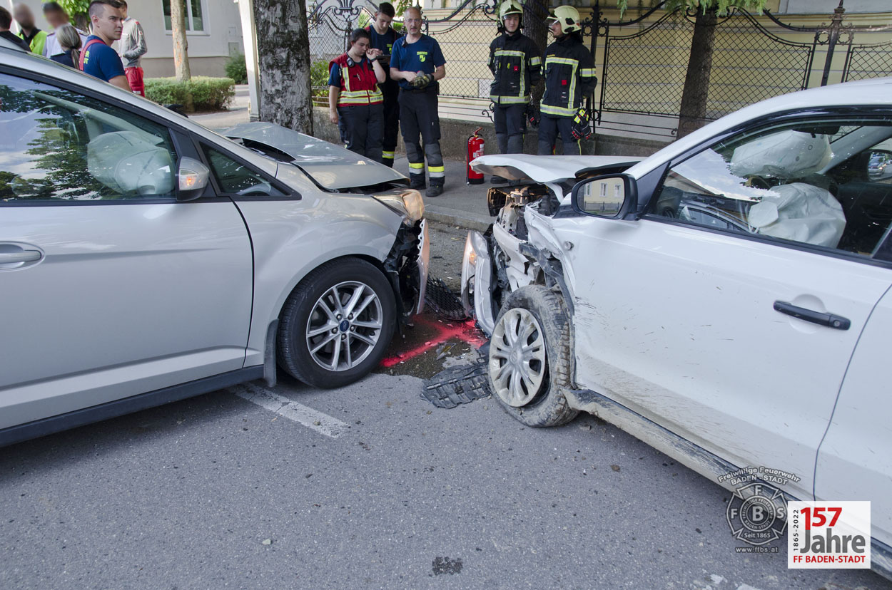 20220602 Verkehrsunfall im Badener Stadtgebiet