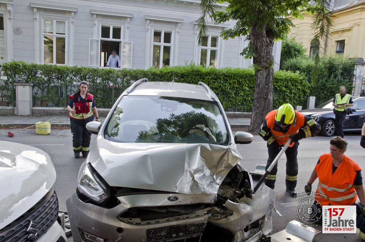 20220602 Verkehrsunfall im Badener Stadtgebiet