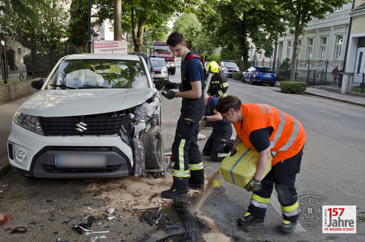 20220602 Verkehrsunfall im Badener Stadtgebiet
