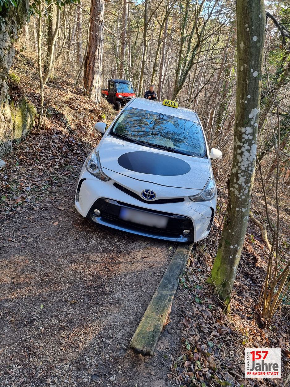 20221224 Fahrzeugbergung Kurpark Baden