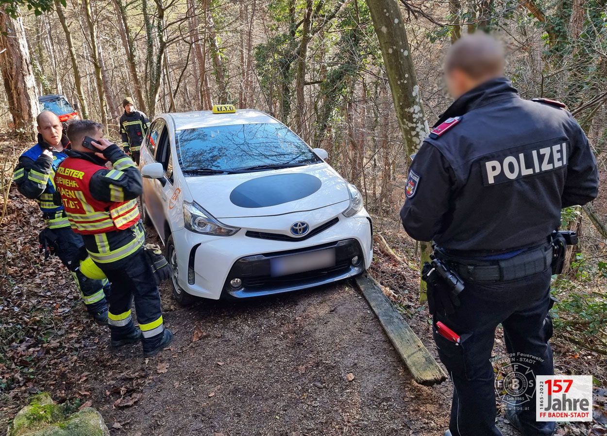 20221224 Fahrzeugbergung Kurpark Baden