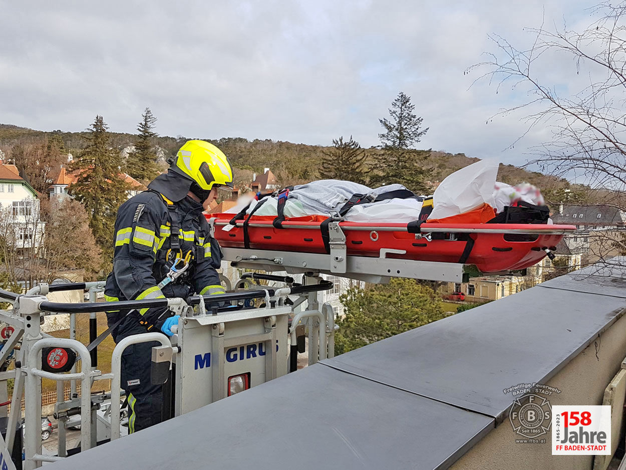 20230131 Unterstützung Rettungsdienst in Baden
