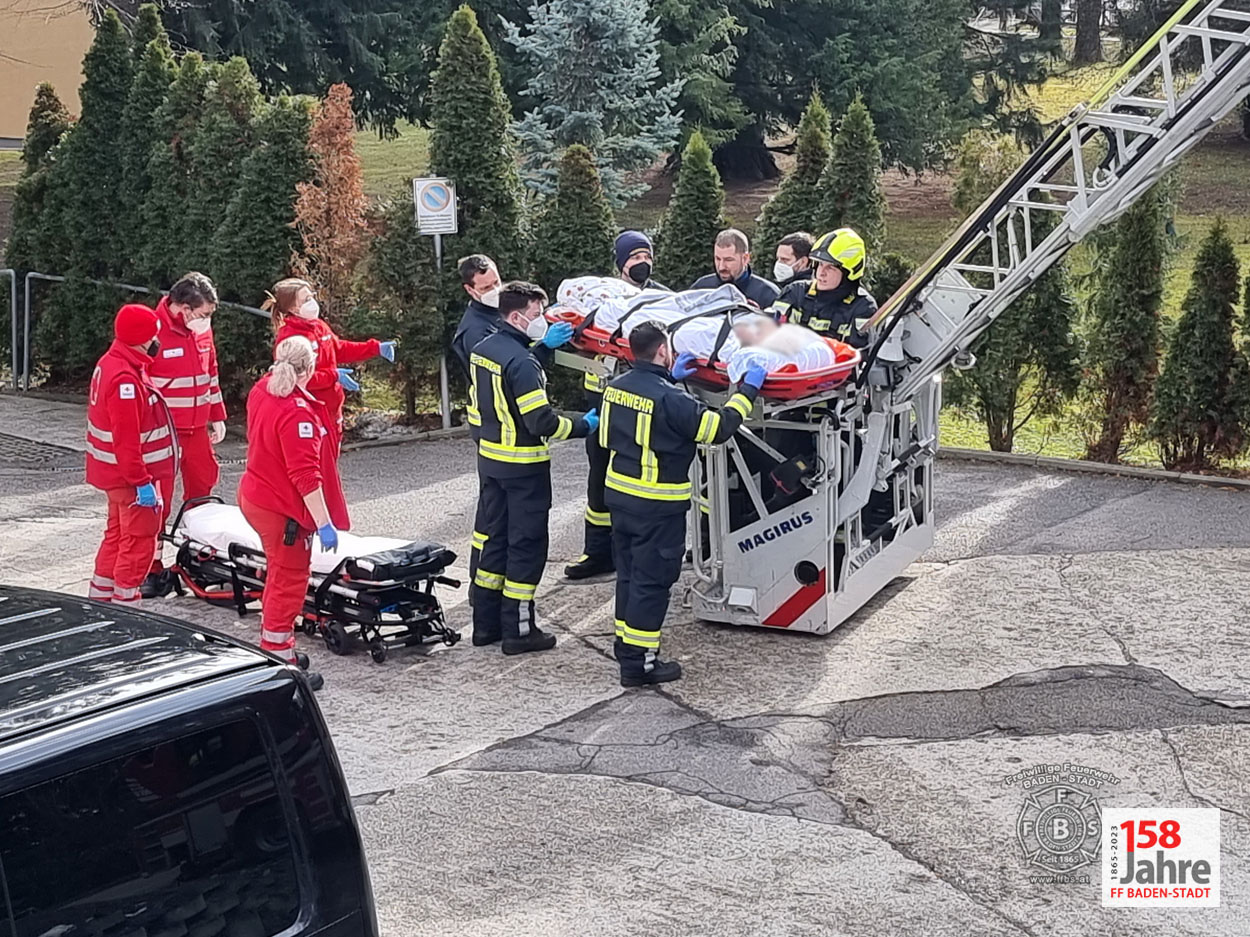 20230131 Unterstützung Rettungsdienst in Baden