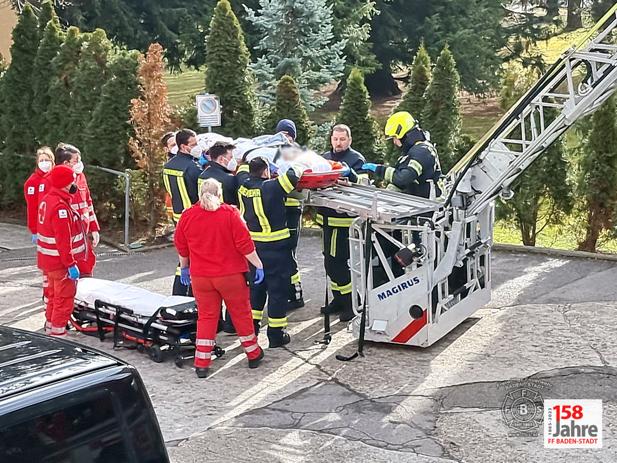 20230131 Unterstützung Rettungsdienst in Baden