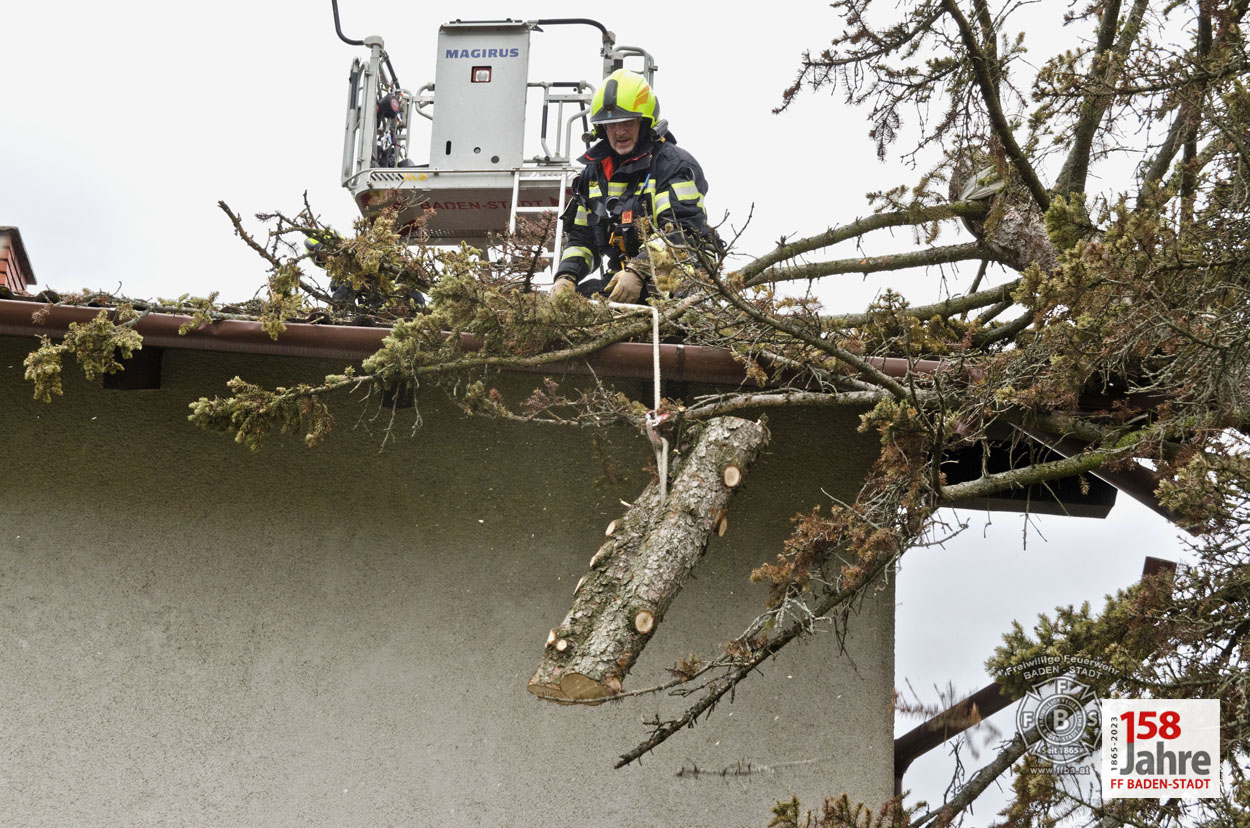 20230204 Sturmtief Pit über der Stadt BADEN