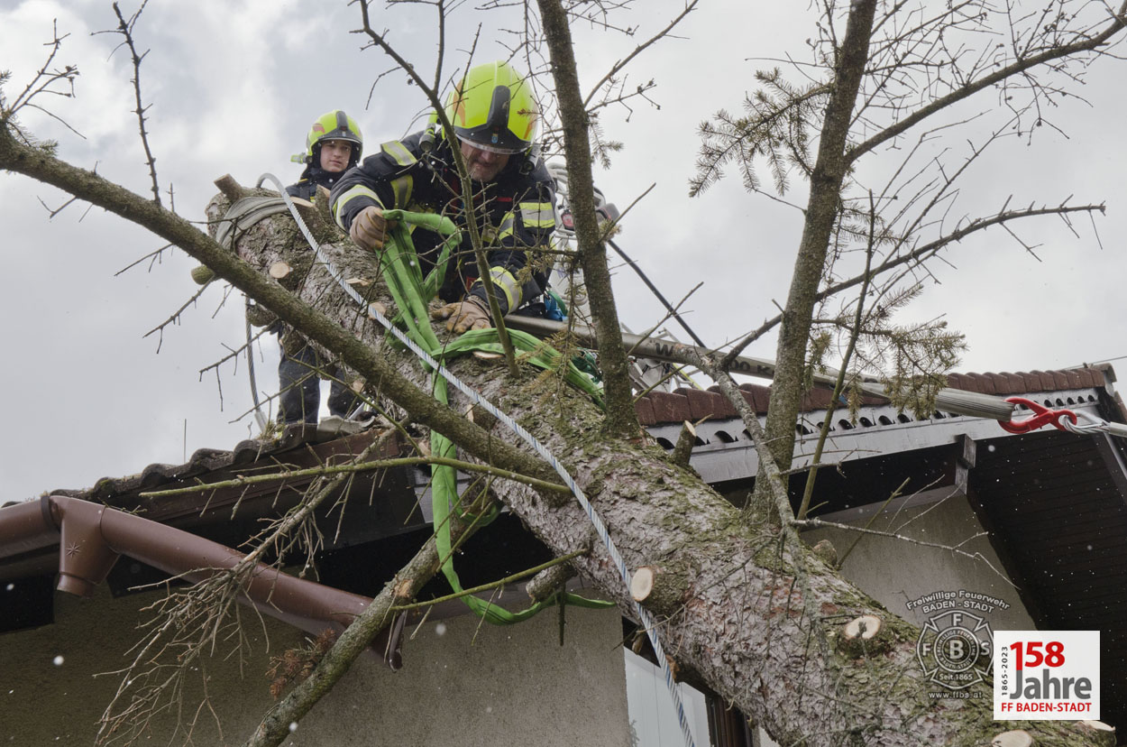 20230204 Sturmtief Pit über der Stadt BADEN